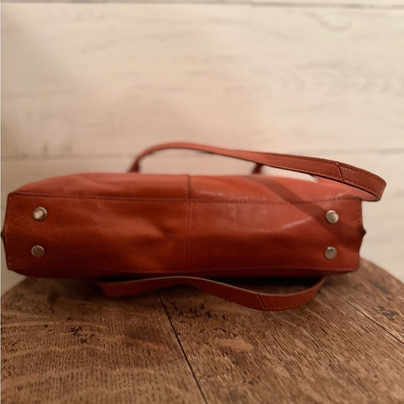 Hobo V6804 Womens Cognac Angelica Leather Handbag EUC - Picture 2 of 10